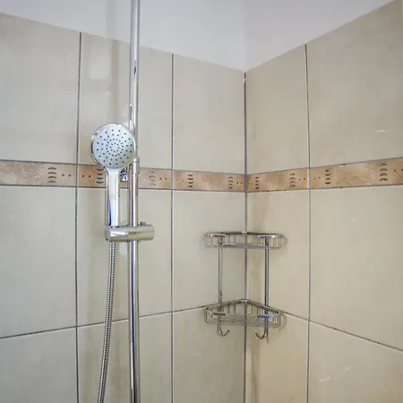 Apartamento Elena's 5 *