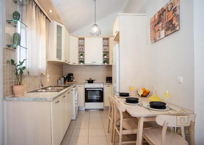 Apartamento Elena's 5 *